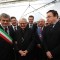 Le autorità in attesa della visita