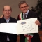 Ernesto Olivero consegna il Premio Artigiano della Pace a Sergio Chiamparino