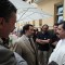 Il Presidente del Consiglio Comunale Beppe Castronovo dialoga con gli abitanti del quartiere