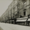 Mario Gabinio: Torino,via Roma primo tratto, cortina occidentale, vista da nord prima delle demolizioni - 1931
