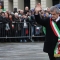 17 marzo - Sergio Chiamparino saluta la folla nel giorno dell’alzabandiera per il 150° anniversario dell’Unità d’Italia