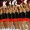 Le cheerleader si esibiscono durante il time-out