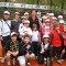 Flavia Pennetta posa coi piccoli campioni del Tennis
