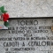 La lapide che commemora i caduti di Cefalonia in corso Ferrucci