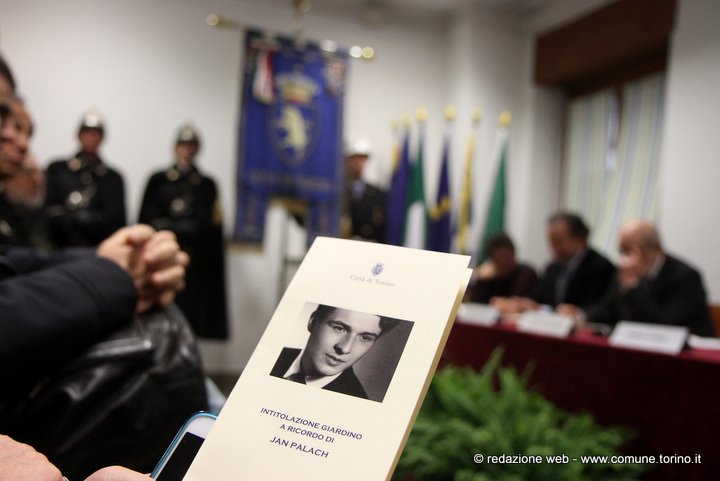 Torino ricorda Jan Palach. Un giardino intitolato al giovane eroe di Praga