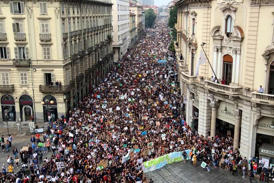 Fridays for Future: un'onda verde di giovani in difesa del clima