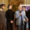 Il professore Luigi Bistagnino con i 4 studenti del corso di design ideatori della fiaccola "Guarini"