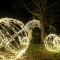 Piazza Chiaves, Boules de lumière