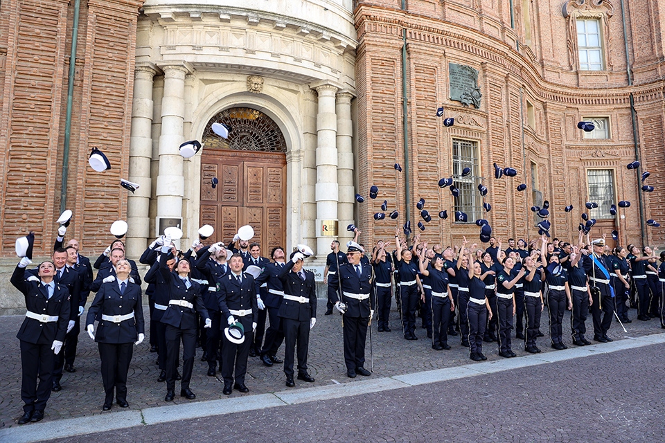 Terminato il corso di formazione degli agenti di Polizia Locale, 56 entreranno in servizio a Torino