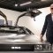 Giorgetto Giugiaro accanto alla "sua"  DeLorean DMC-12