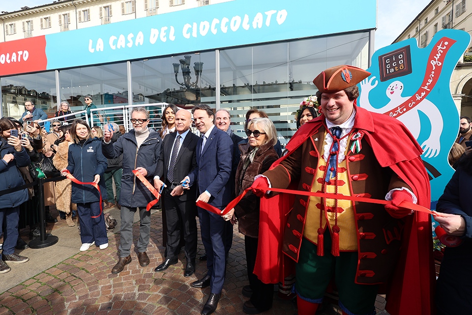 Cioccolatò, in Piazza Vittorio Veneto inaugurata l’edizione 2026