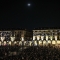 Le esibizioni dai balconi affacciati su piazza Vittorio Veneto durante il Vertical Stage Block Party, uno degli eventi musicali della festa patronale.