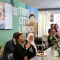 La food writer palestinese Fidaa Abuhamdiya allo showcooking dedicato alle tradizioni gastronomiche palestinesi tra olio, miele e datteri