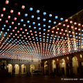 Daniel Buren, Tappeto volante.Piazza Palazzo di Città