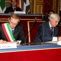 Il momento della firma dell\'accordo