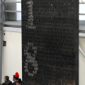 La stele con inciso il Decreto Fondamentale dell\'8 febbraio 1848 alla base dello Statuto albertino
