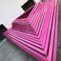 La panchina rosa triangolare al Museo Diffuso della Resistenza