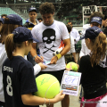 Gli autografi di Simone Bolelli