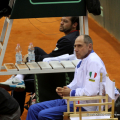 I capitani osservano la partita