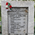 La lapide che commemora i caduti di Cefalonia in corso Ferrucci