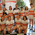 L\'Assessore allo Sport della Città, Stefano Gallo, con le giocatrici del Rugby Junior Club Torino