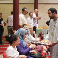 La festa alla moschea di via Genova