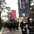 Il corteo all\'interno del cimitero