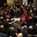 L\'ingresso dell\'urna nella Chiesa Santi Pietro e Paolo