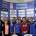 Foto di gruppo autorità e atleti