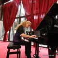 Giulia Rossini al pianoforte