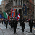 Il Gonfalone della Città apre il corteo