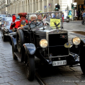 La sfilata delle auto storiche in via Po