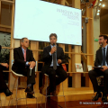 L\'Assessore Enzo Lavolta introduce la premiazione