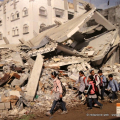 Bambini sulla strada verso la scuola a Gaza - 2012