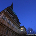 L\'abbraccio blu intorno alla Mole