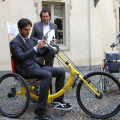 Enzo Lavolta prova la Hand Bike