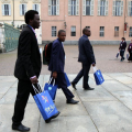 L\'arrivo dei delegati in piazzetta Reale