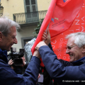 Valentino Castellani riceve il vessillo dal sindaco Piero Fassino