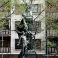 Il monumento a Felice Govean