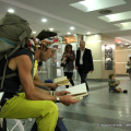 La performance alla stazione Metro Porta Nuova