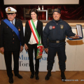 La premiazione degli agenti che si sono distinti in operazione svolte durante il servizio