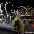 Alberi di Natale a forma di donna per dire no alla violenza