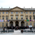 La cerimonia di fronte al Conservatorio Giuseppe Verdi