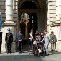 In silenzio per ricordare le vittime del Museo del Bardo
