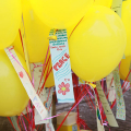 I palloncini con i messaggi di pace