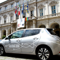 La Nissan LEAF in piazza Palazzo di Città