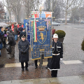 I Gonfaloni schierati di fronte al Cimitero Monumentale