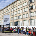 Le scolaresche in coda