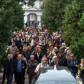 Il corteo lungo i viali del Cimitero Monumentale