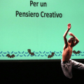 Una performance per l'inaugurazione del Festival